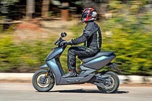 3rd-generation Ather 450X
