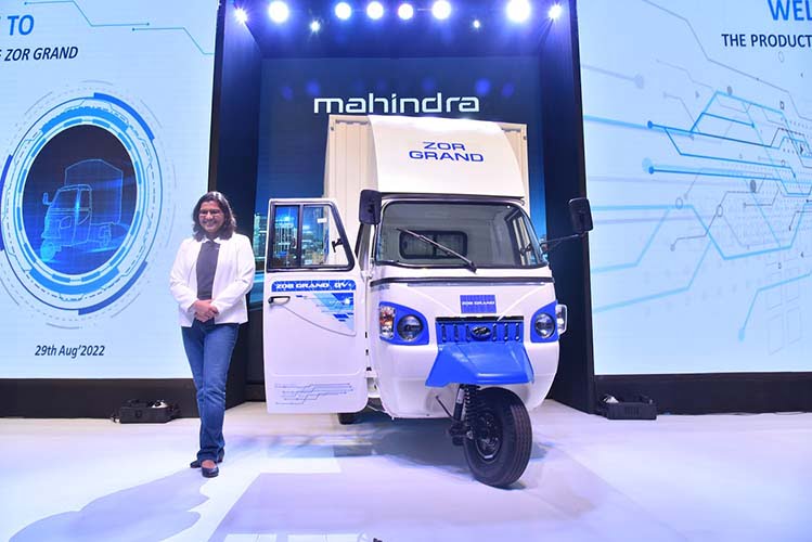 Mahindra Zor Grand Launched