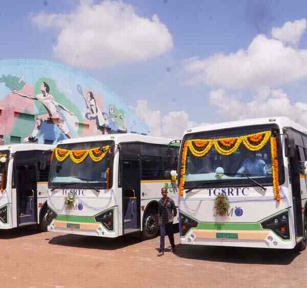 Hyderabad electric buses | మూడేళ్లలో హైదరాబాద్‌ అంతటా ఎలక్ట్రిక్‌ బస్సులు