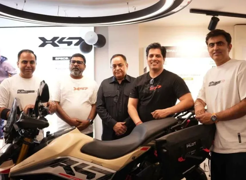 అల్ట్రావయోలెట్ కొత్త ఎక్స్​పీరియన్స్​ సెంటర్​ ప్రారంభం : ఒక్కసారి ఛార్జ్ చేస్తే 323 కి.మీ రేంజ్ ఇచ్చే బైక్​.. – Ultraviolette