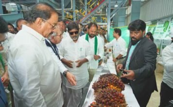 ఖమ్మంలో రూ.300 కోట్లతో ‘గోద్రెజ్ ఇంటిగ్రేటెడ్ ఆయిల్ పామ్ ఫ్యాక్టరీ పామ్ ఆయిల్ సాగు